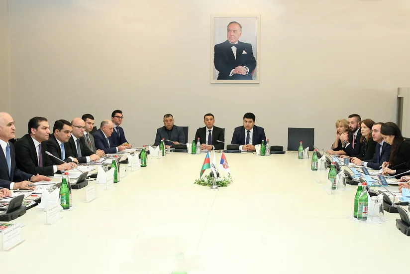 Azərbaycan iş adamları Serbiyaya investisiya yatırmağa dəvət edilib