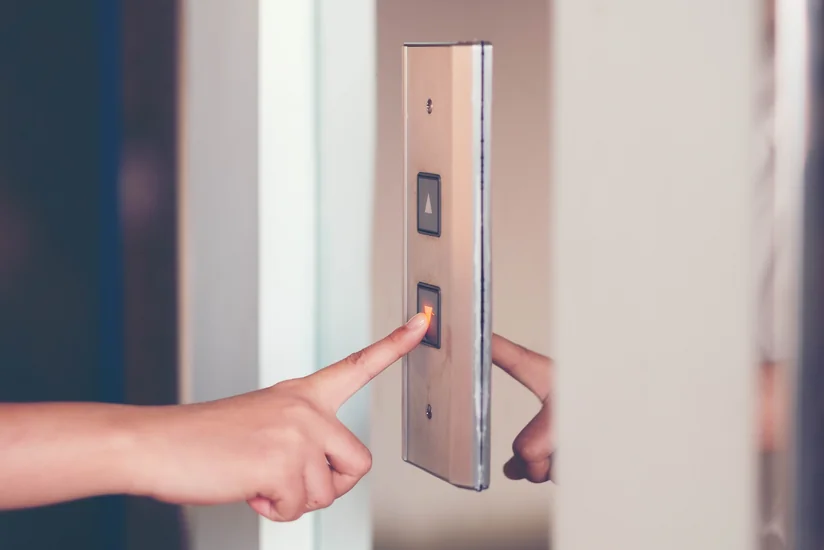 Azərbaycana 3 ölkədən lift tədarükü bərpa edilib