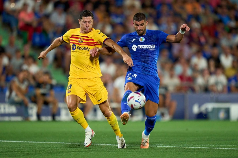 Barcelona repeats its 53-year anti-record