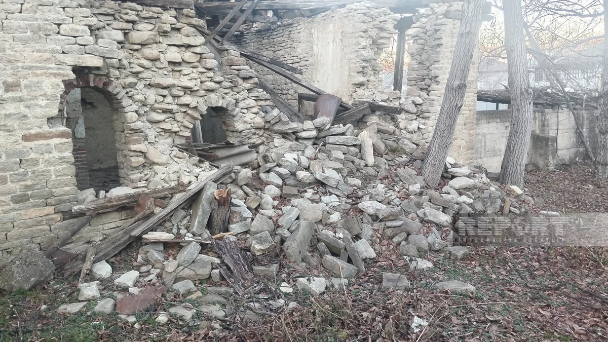 Qubada dağılmış 150 yaşlı məscid - REPORTAJ