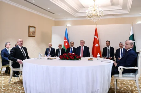 Astanada Azərbaycan Prezidenti, Türkiyə Prezidenti və Pakistanın Baş naziri arasında üçtərəfli görüş keçirilib - YENİLƏNİB-2