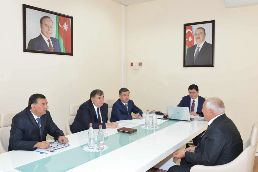 ​Vergilər naziri Naftalanda vətəndaşları qəbul edib