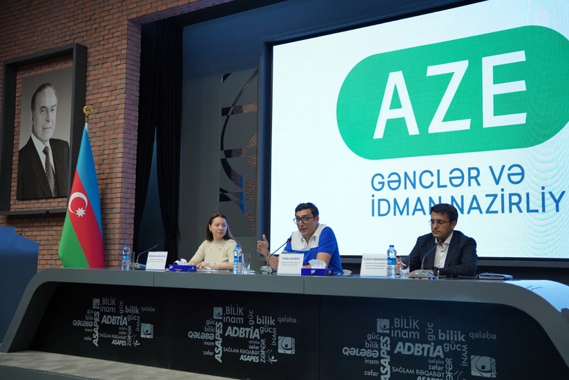 Фарид Гаибов встретился с успешно представившими Азербайджан на соревнованиях спортсменами