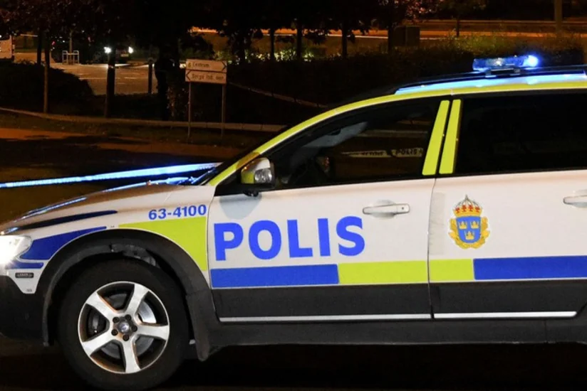 İsveçdə avtobus 40-a yaxın turist ilə qəzaya uğrayıb