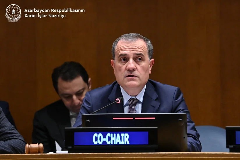 Ceyhun Bayramovun sədrliyi ilə ECO-ASEAN-ın XİN başçılarının 15-ci Birgə İclası keçirilib