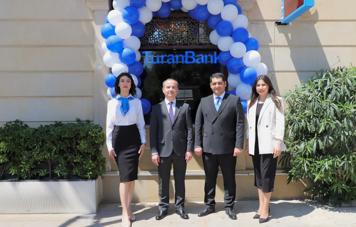 “TuranBank” İçərişəhərdə yeni şöbəsini müştərilərin istifadəsinə verib
