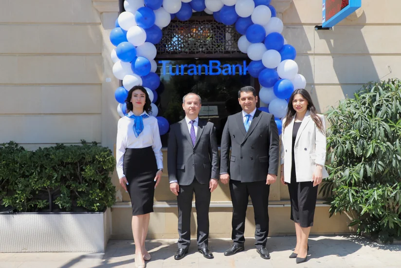 “TuranBank” İçərişəhərdə yeni şöbəsini müştərilərin istifadəsinə verib