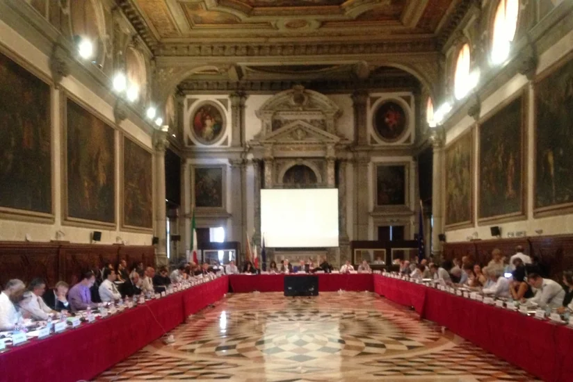 Venesiya Komissiyası Azərbaycanın QHT-lər haqqında qanunu ilə bağlı rəyini təqdim edib