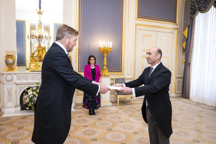 Azərbaycan səfiri Niderland kralına etimadnaməsini təqdim edib