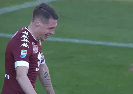 Italian player scores eight-minute hat trick - VIDEO