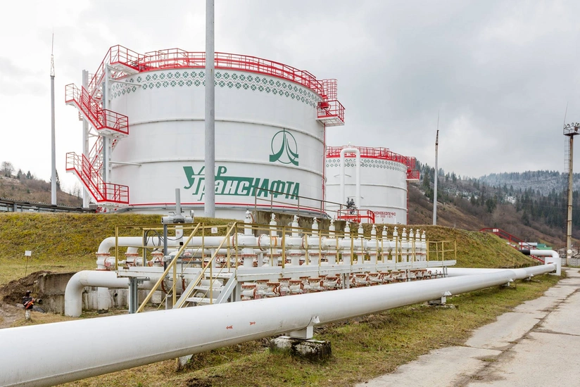 Ukrtransnafta sends offers to sell Azerbaijani oil
