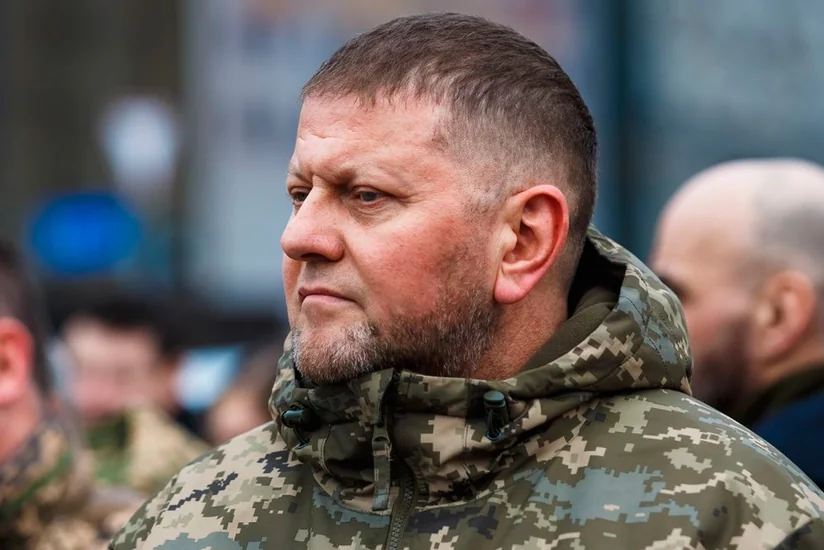 У Зеленского официально заявили, что Залужного не уволили