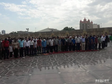 Eid prayer performed in Baku mosques -PHOTO
