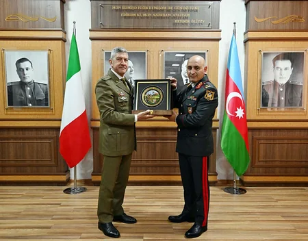 İtaliya nümayəndə heyəti Azərbaycan MMU və HDQ-ni ziyarət edib