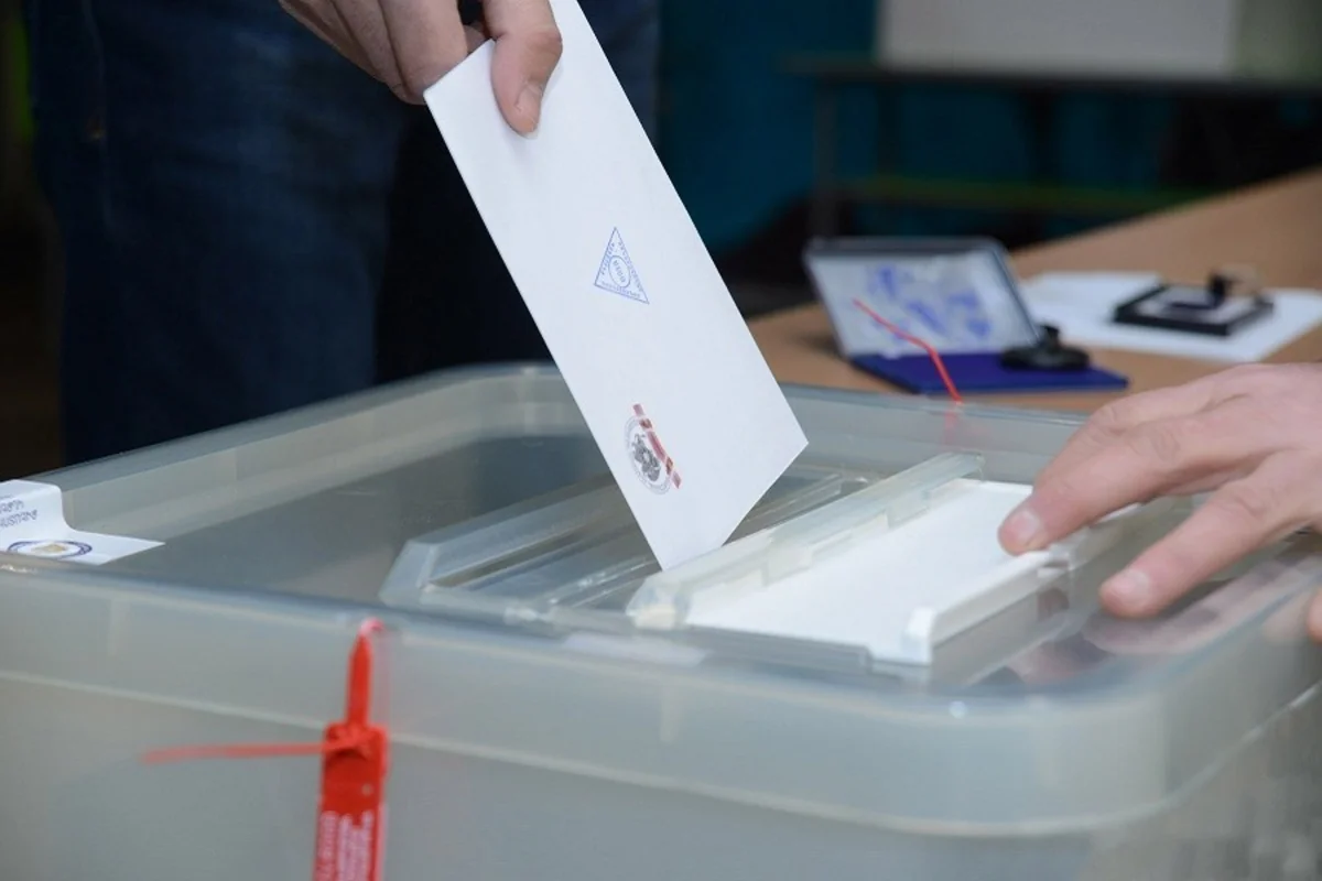 Ermənistanın keçmiş hakim partiyası növbədənkənar parlament seçkilərində iştirak edəcək