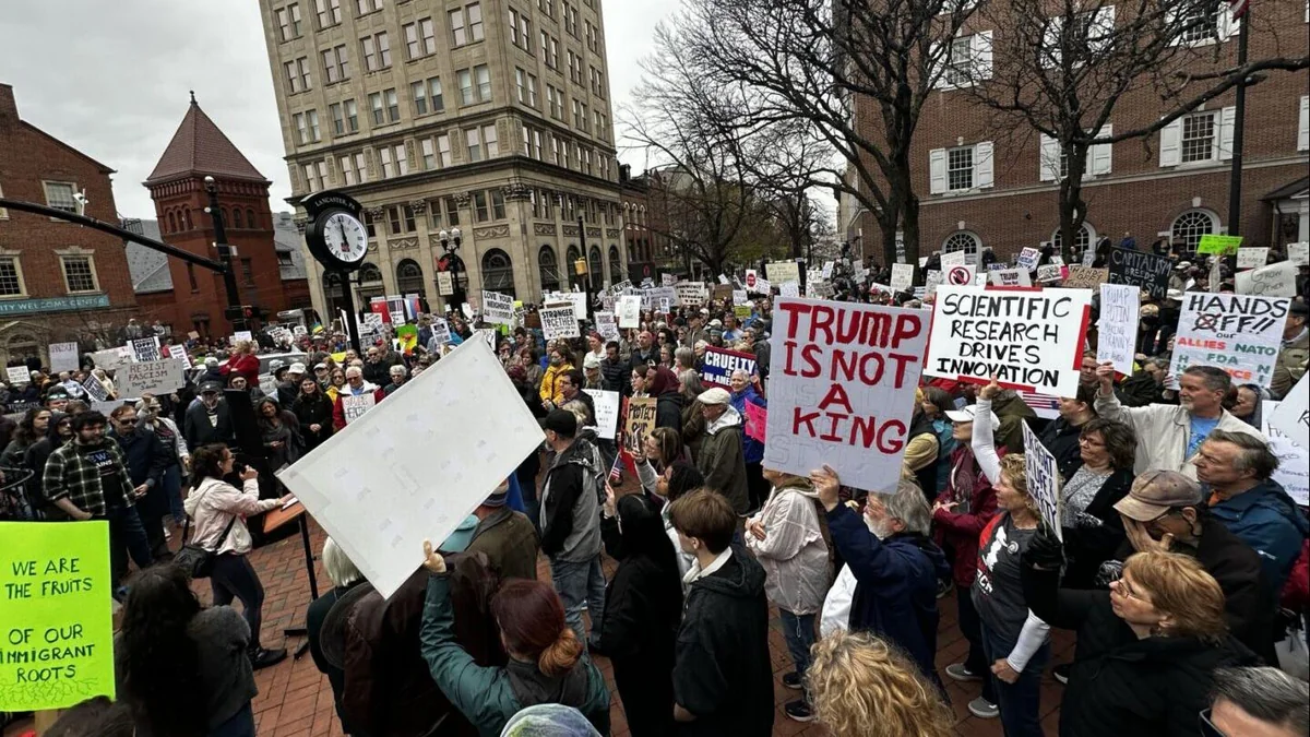 KİV: ABŞ-də Trampa qarşı böyük nümayişlər başlayıb
