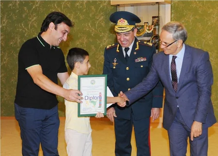 Dövlət Sərhəd Xidməti Akademiyasında yaradıcılıq müsabiqələrinin qalibləri mükafatlandırılıb
