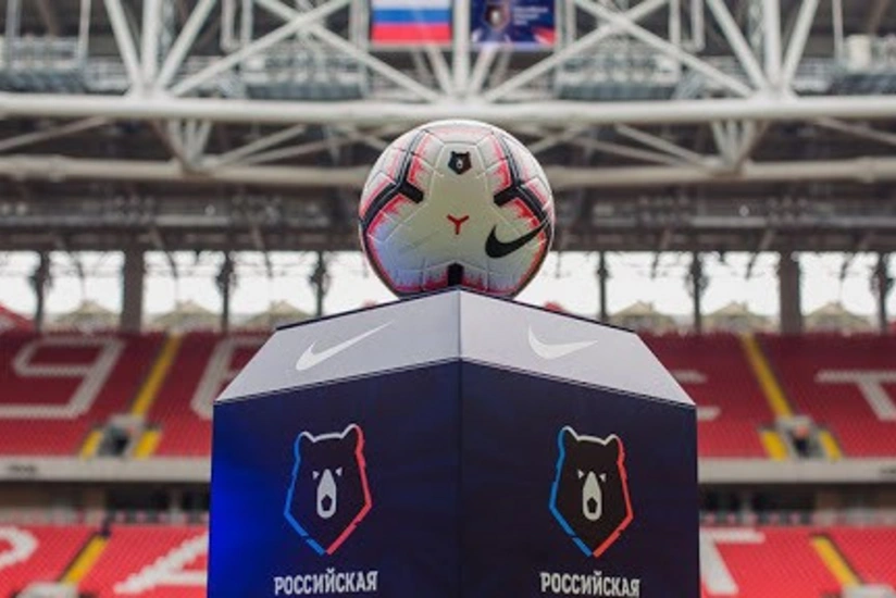 Матчи РПЛ возобновятся с участием зрителей