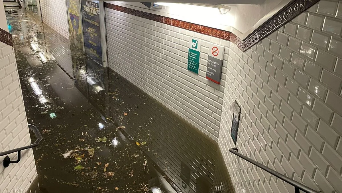 Tufan Parisdə həyatı iflic edib, Milli Assambleyanın iclası yarımçıq qalıb