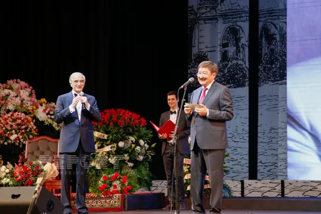 ​Bakıda Polad Bülbüloğlunun yubiley konserti keçirilib