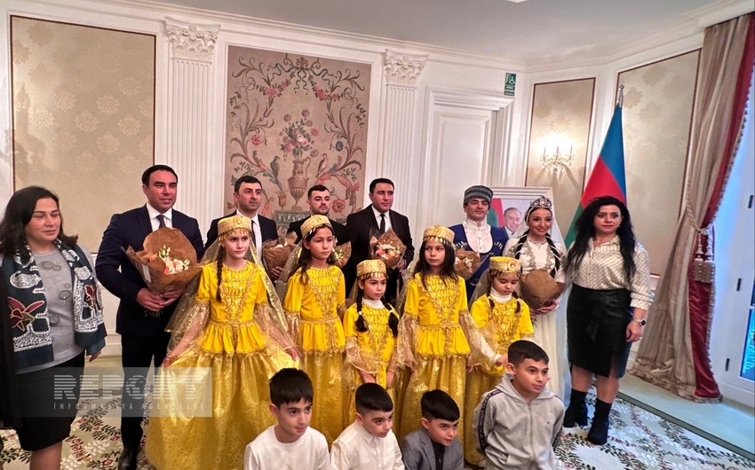 Parisdə Dünya Azərbaycanlılarının Həmrəylik Günü qeyd edilib