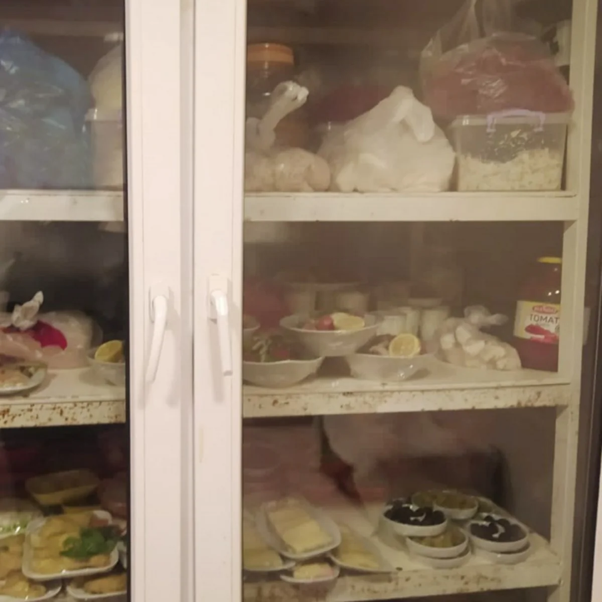 Gəncədə restoranda istifadə müddəti bitən alkoqolsuz içkilər aşkarlanıb
