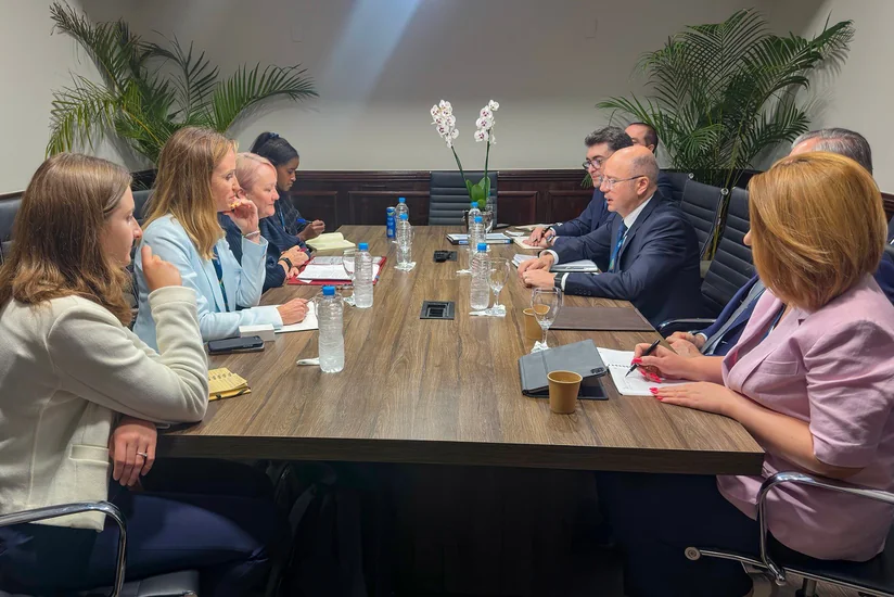 Шахбазов обсудил с представителем парламента Британии сотрудничество в рамках энергоперехода 