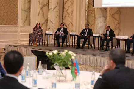 Müasir idarəçinin yüksəlişi mövzusunda görüş keçirilib