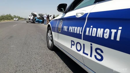 Kürdəmirdə traktor aşıb, sürücü xəsarət alıb - FOTO