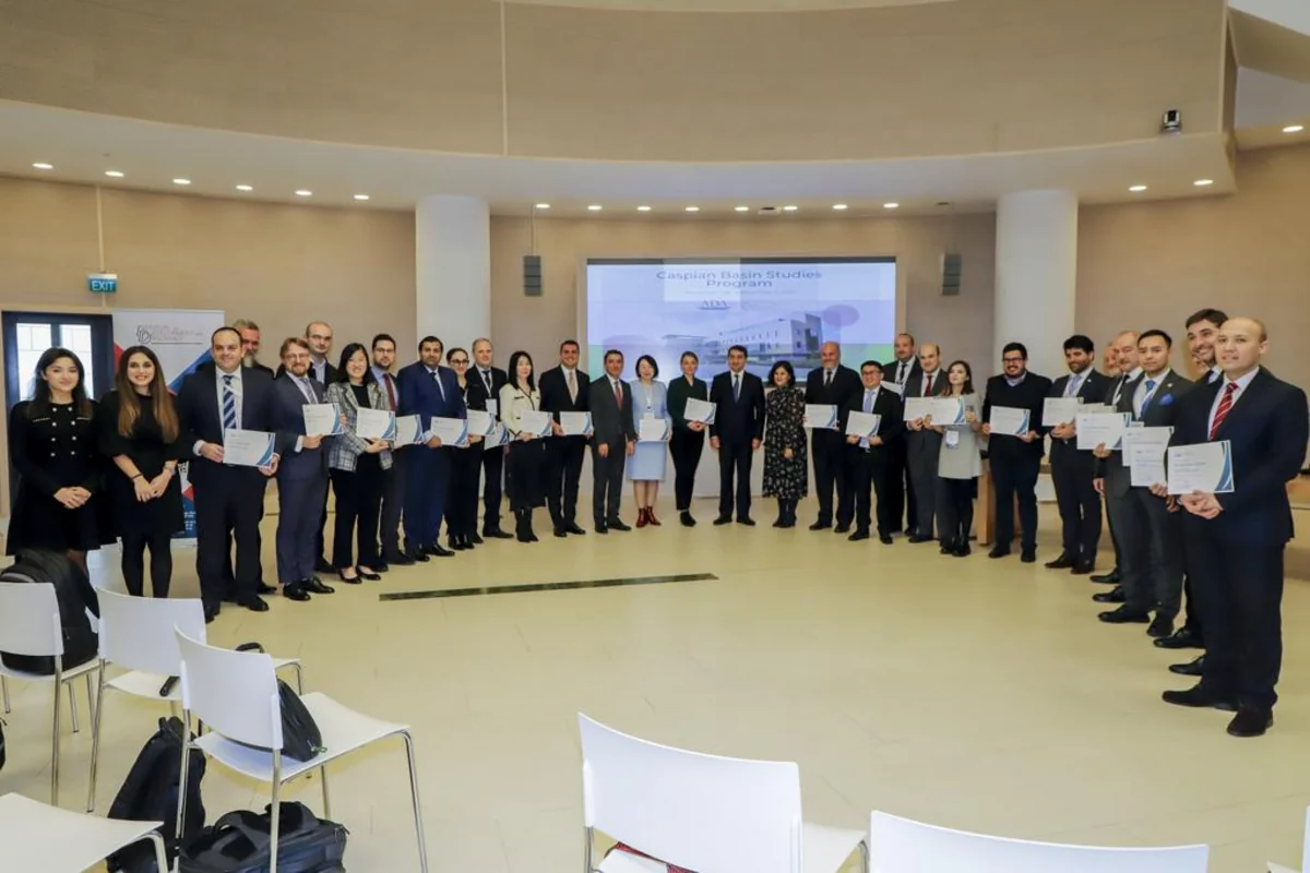Hikmat Hajiyev addresses foreign diplomats on Azerbaijan's peace agenda