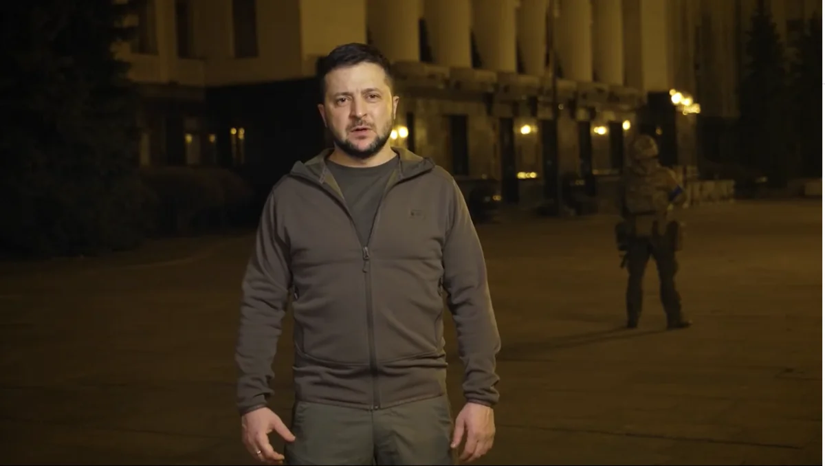 Zelenski: “Hamıdan müharibəyə müqavimət göstərməyi xahiş edirəm”