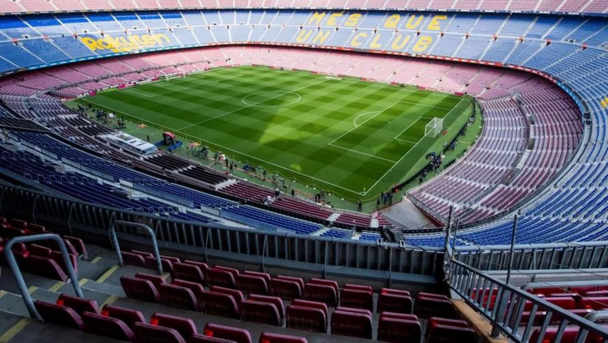 Барселона уведомила RFEF о выборе домашнего стадиона