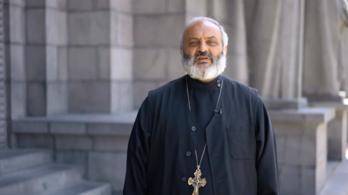 Arxiyepiskop Baqrat Ermənistanın baş naziri postuna namizəd olub