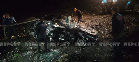 Şəkidə avtomobil çaya aşıb, xəsarət alanlar var