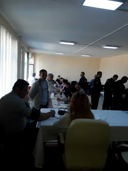 Qaxda polislər qanvermə aksiyasında iştirak ediblər