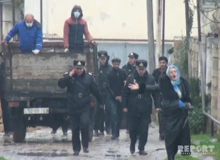 Salyanda 3 il əvvəl öldürülən qadın və 4 qızının meyiti basdırıldığı yerdən çıxarılıb