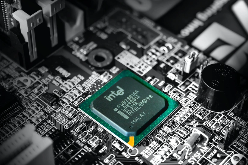 Intel инвестирует до $95 млрд на производство чипов в Европе