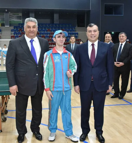 Azad Rəhimov və Sahil Babayev Ümumdünya Xüsusi Yay Olimpiya Oyunlarına hazırlaşan atletlərlə görüşüb