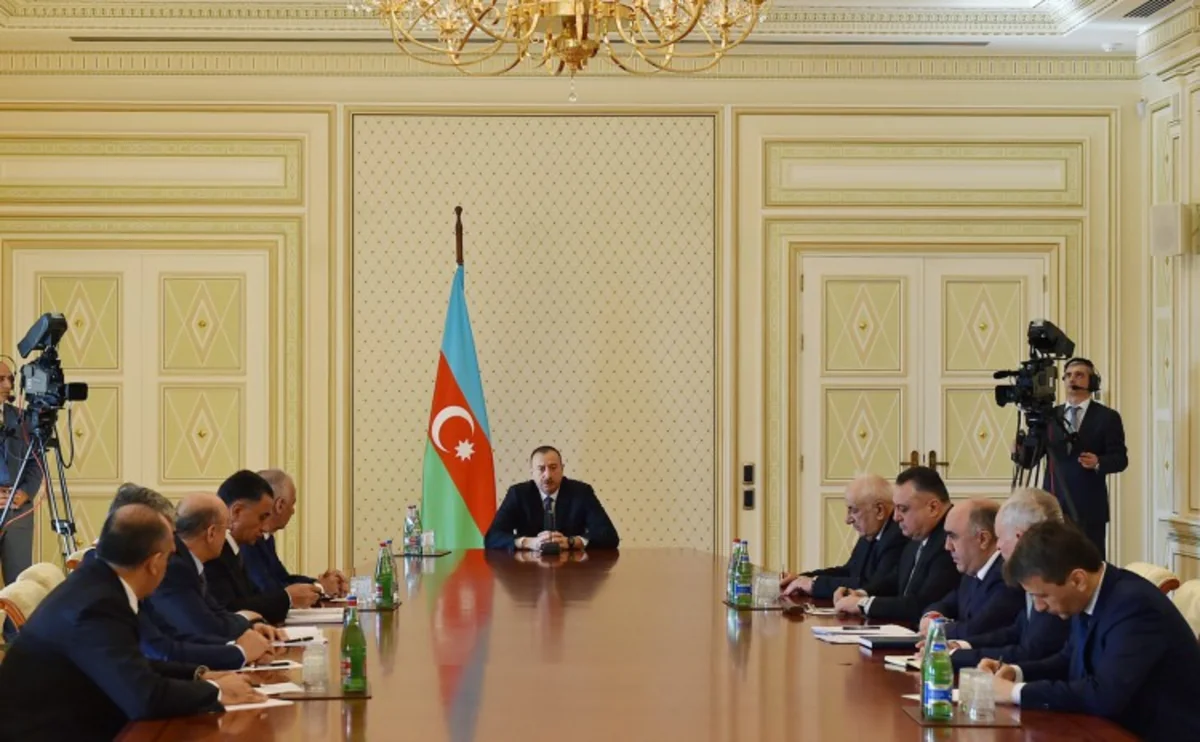 President visits area of the high-rise building hit by fire in Binagadi, Baku