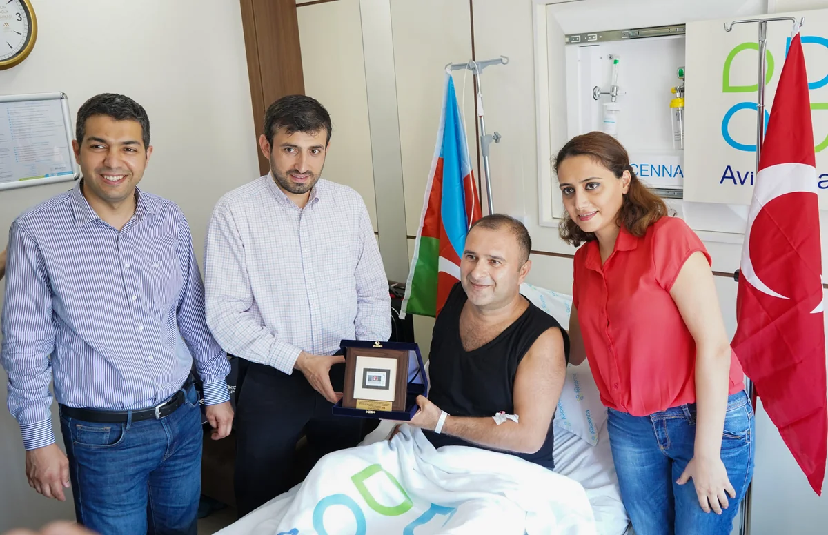 Selcuk Bayraktar visits Azerbaijani veterans treated in Turkey