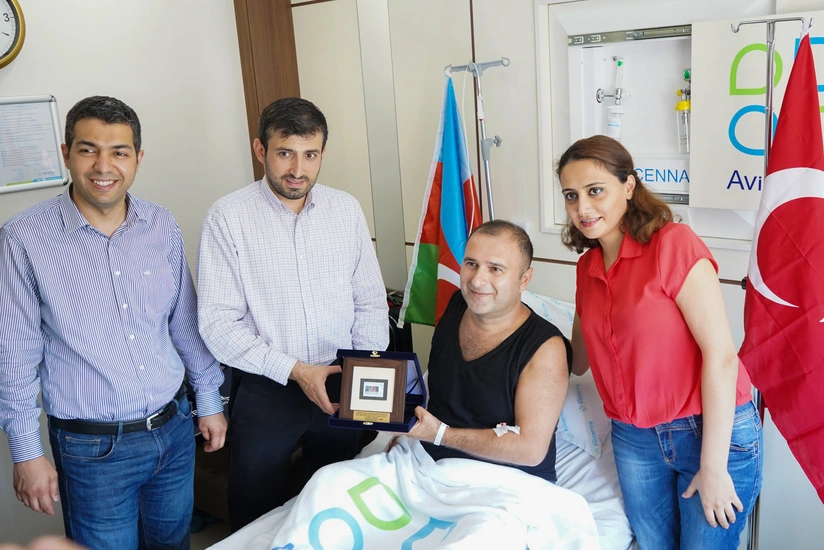 Selcuk Bayraktar visits Azerbaijani veterans treated in Turkey