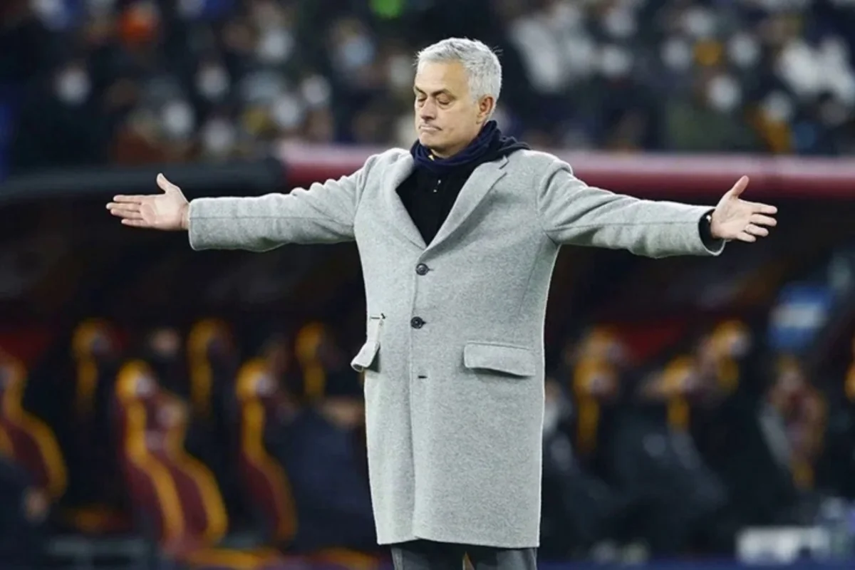 “Oskar”lı rejissor: “Mourinyo Ceyms Bond filmlərində cani rolu üçün mükəmməl seçim olar”