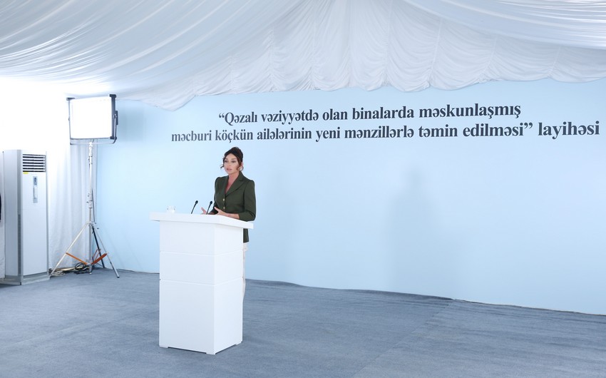 Mehriban Əliyeva: “Dörd yüz mindən çox məcburi köçkün iş yeri ilə təmin edilib”