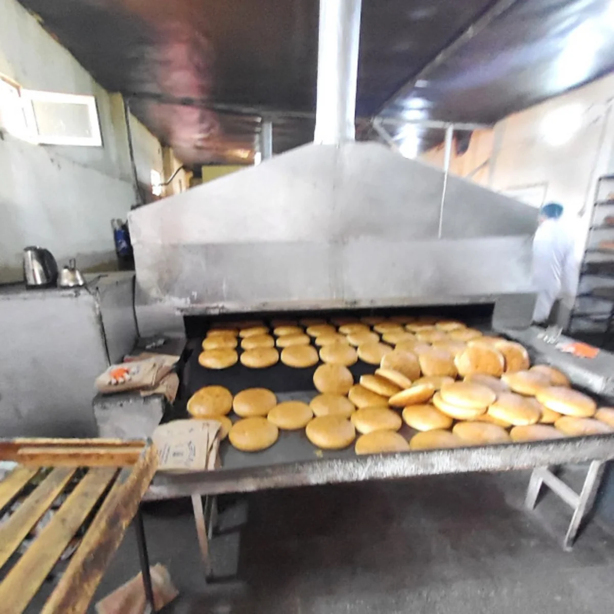 Bakıda çörək istehsalı müəssisəsində nöqsanlar aşkarlanıb