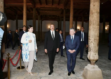 Azərbaycan və Özbəkistan prezidentləri İçan-Qala Dövlət Tarixi Memarlıq Muzeyi ilə tanış olublar - YENİLƏNİB
