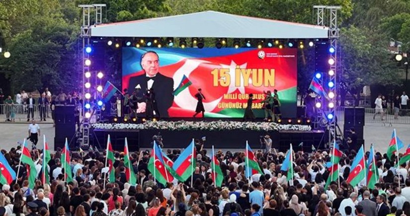 Nizami rayonunda bayram konserti keçirilib - VİDEO
