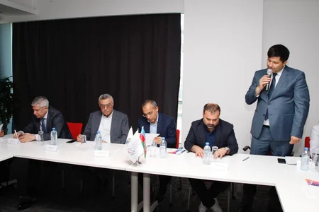 Mikayıl Cabbarov yenidən Badminton Federasiyasının prezidenti seçilib