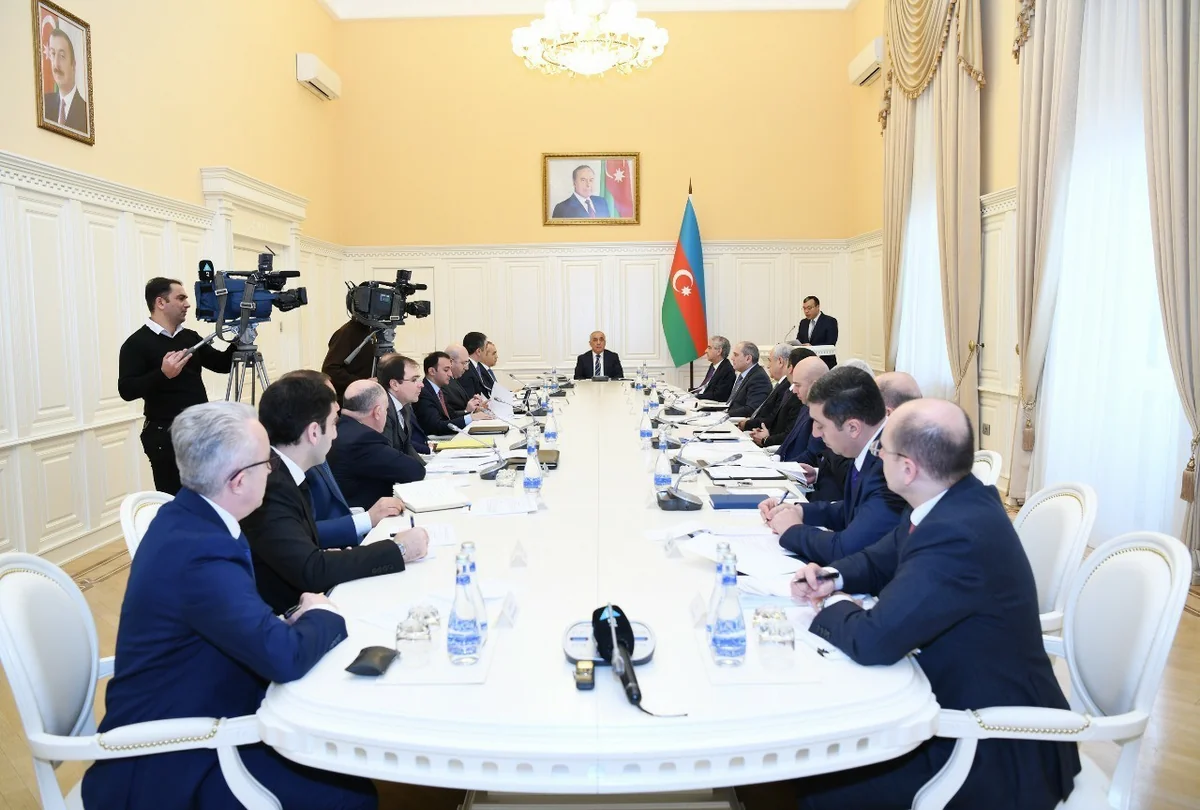Nazirlər Kabinetində əmək münasibətlərinin tənzimlənməsinə dair müşavirə keçirilib