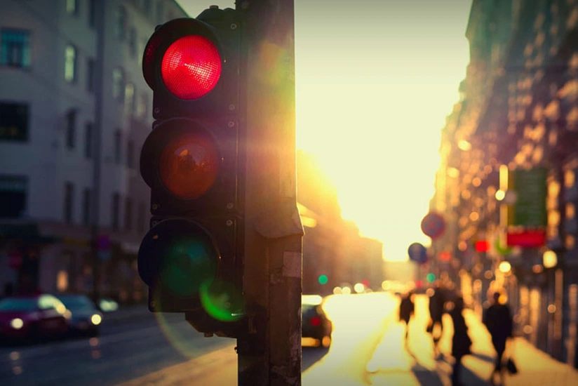 Bakıda avtomobil piyadanı vurdu