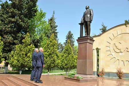 Zaur Mikayılov Zaqatalada vətəndaşlarla görüşüb